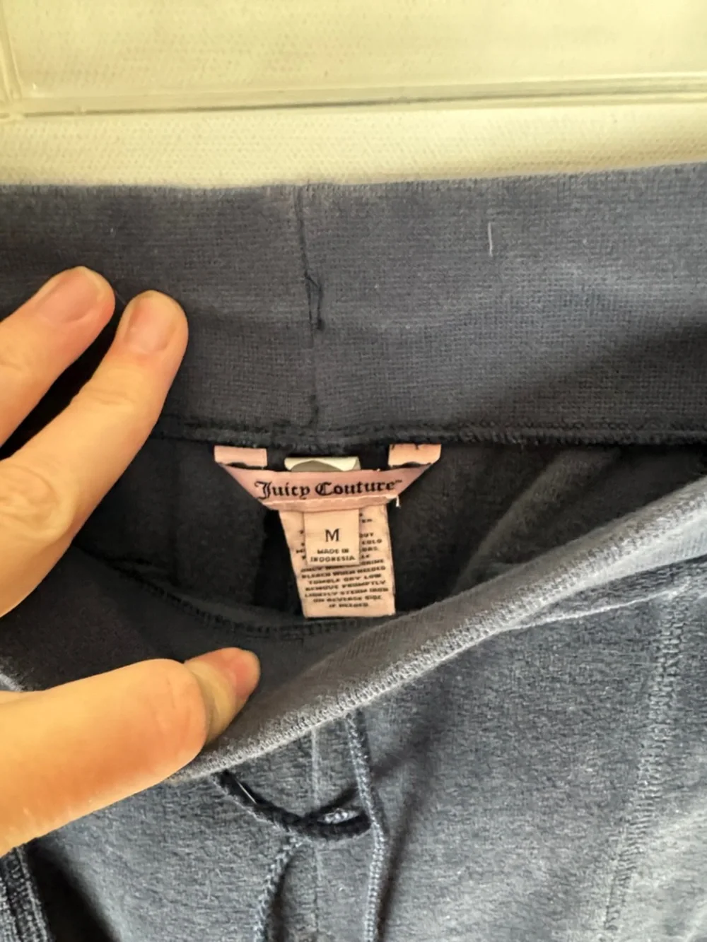 Juicy Couture Sweats - Women’s Medium - Picture 2 of 4